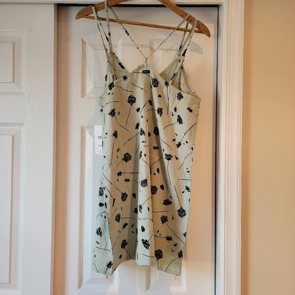 RVCA Sage Jade Green Floral Whine Strappy Back Mini Sun Dress Size Medium - Picture 10 of 12